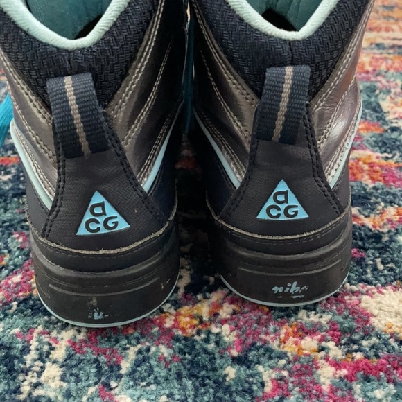 Nike ACG Woodside 2 High Hiking Trail Shoe - Picture 5 of 9